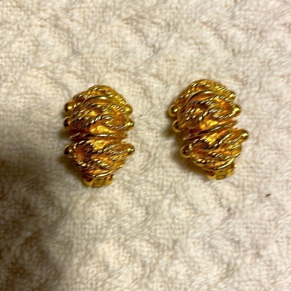 𝅺kenneth Lane Square Reef Knot Gold Plated Clip On Earrings